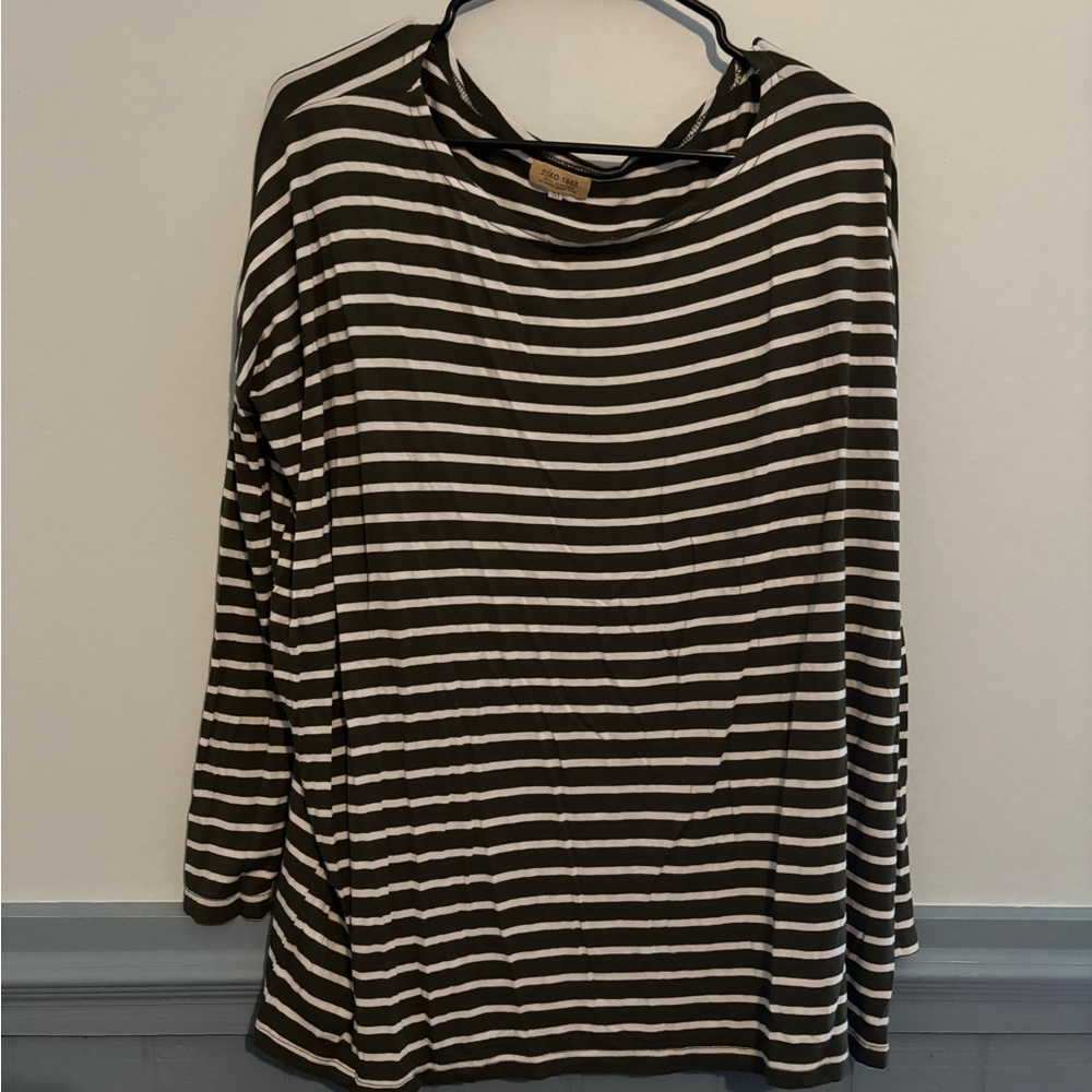 Piko 1988 Olive Green and White 3/4 Sleeve Boxy Tee